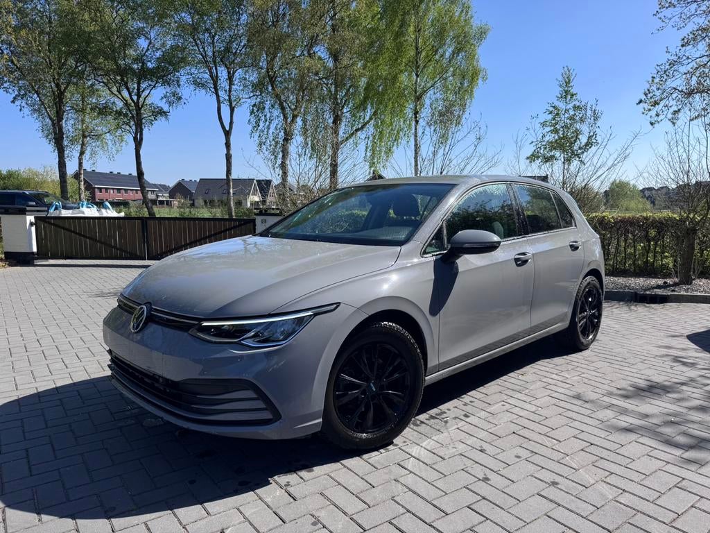 VERKOCHT !!   Volkswagen Golf eTSI Automaat R-Line NardoGrey, Munchen, 1498 cc, Volkswagen, Info@vw.com