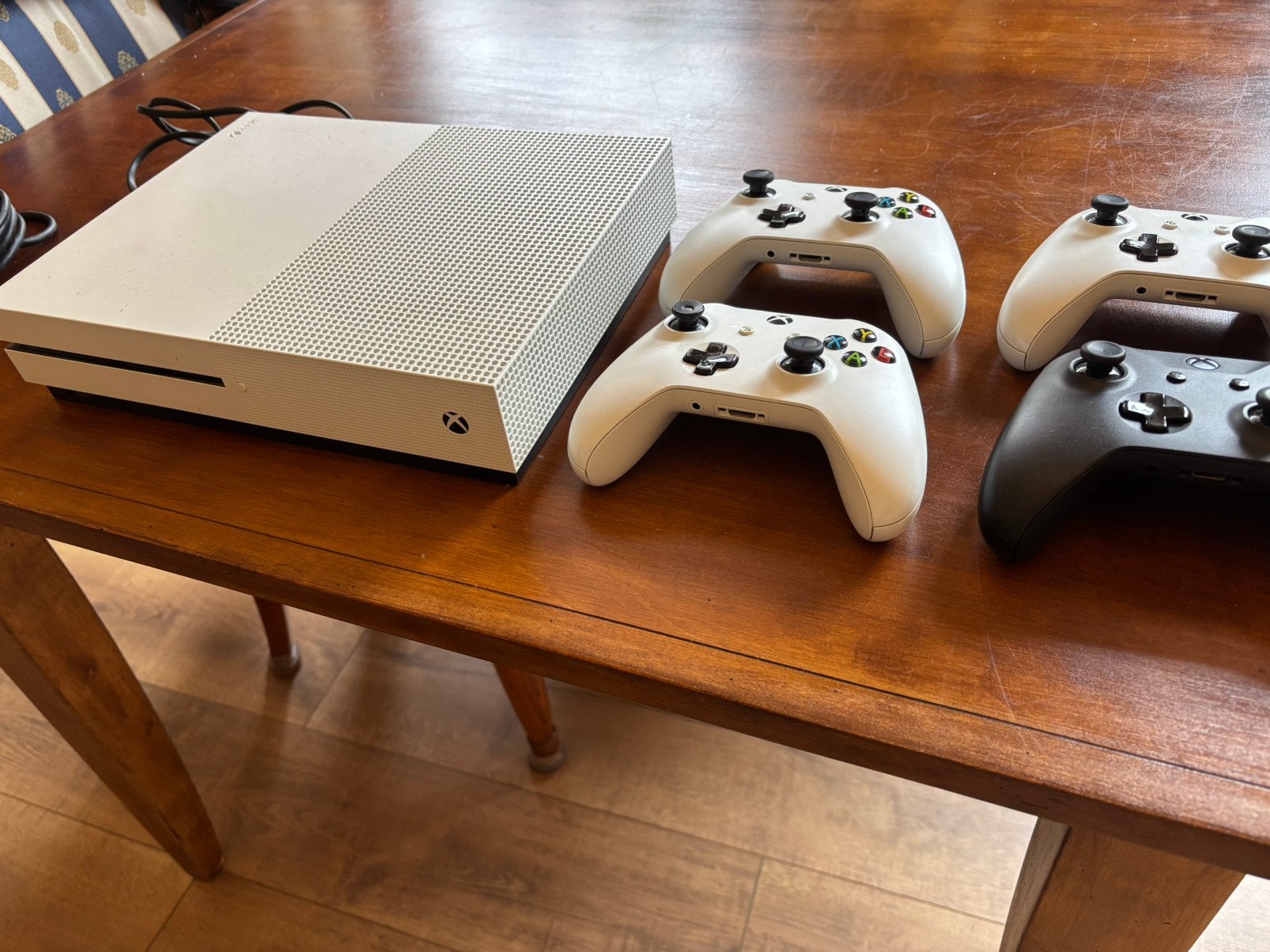 Xbox one S inclusief 4 controllers, Xbox One S, Ophalen of Verzenden, Met 3 controllers of meer, 500 GB