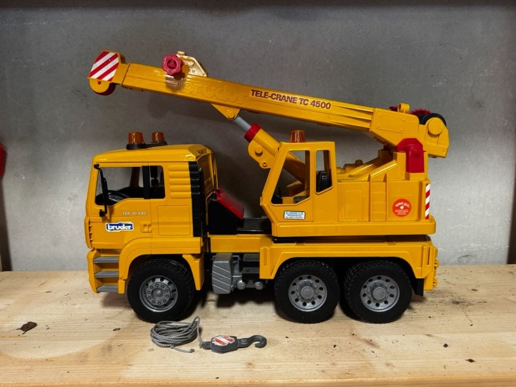 Bruder 02754 kraanwagen MAN TGA Telecrane TC 4500 hijskraan, Kinderen en Baby's, Speelgoed | Speelgoedvoertuigen, Ophalen, Gebruikt