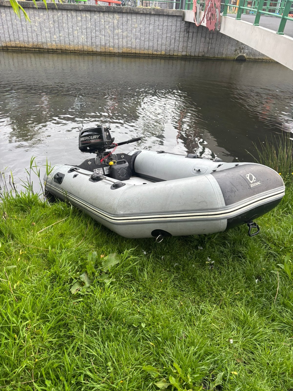 Boot, Ophalen of Verzenden, Zo goed als nieuw, Poppen maken