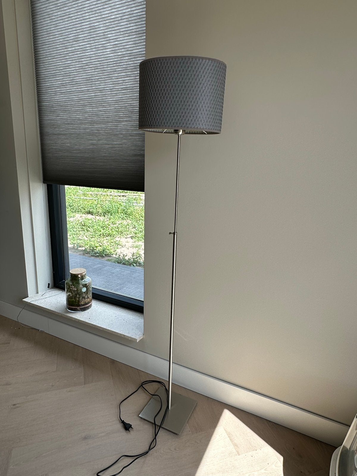 IKEA Alang vloerlamp met grijze kap, circa 150 cm hoog, Ophalen, E27 (groot), Zo goed als nieuw, Metaal