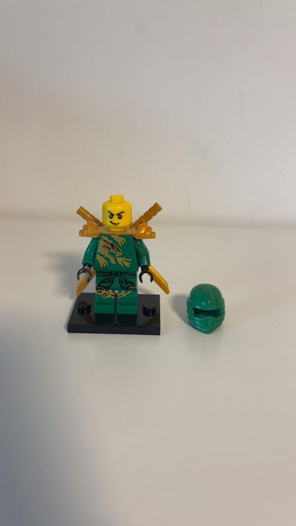 Lloyd DX Lego Ninjago Minifiguur met wapens, Lego, Ophalen of Verzenden, Zo goed als nieuw, Minifiguur