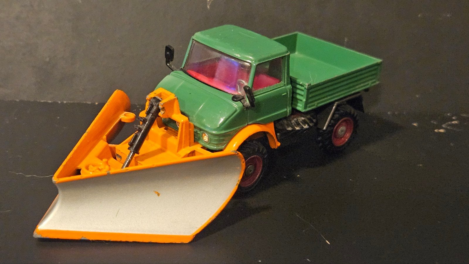 corgi toys unimog sneeuwschuiver 1, Ophalen of Verzenden, Gebruikt, Auto, Corgi
