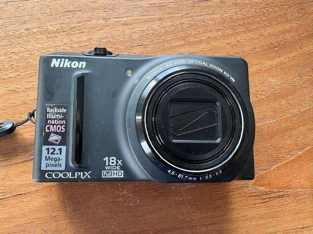 Nikon S9100mat zwart, 12 megapixels, Ophalen of Verzenden, Zo goed als nieuw, Compactcamera