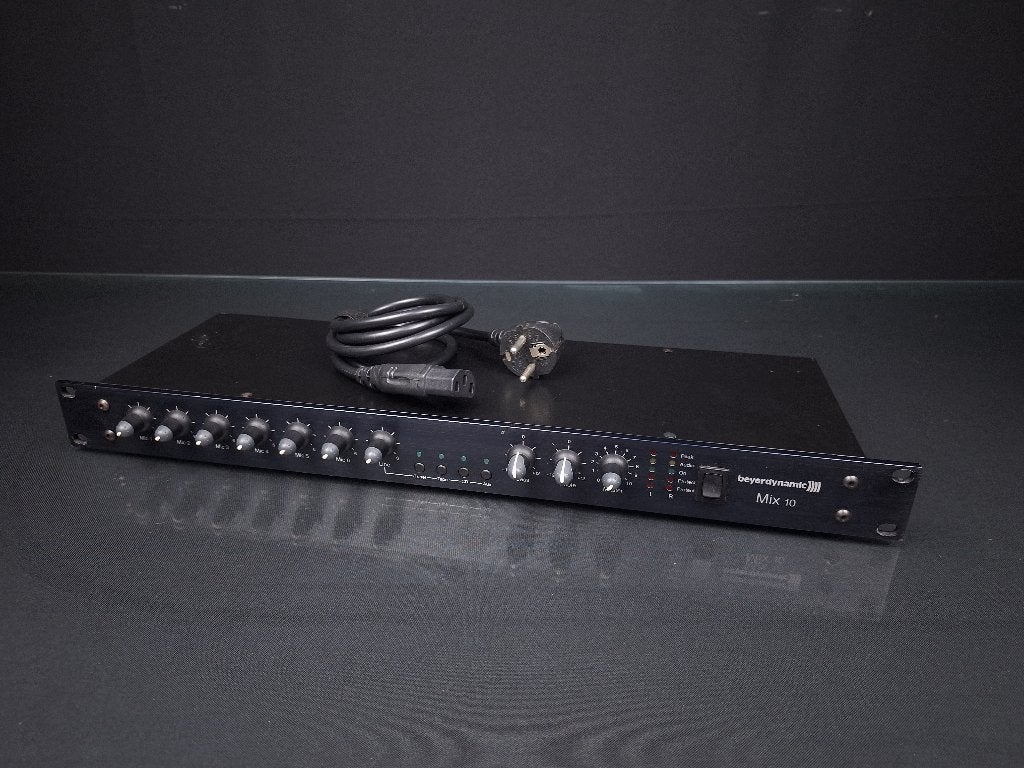 Beyerdynamic Mix 10 rackmixer 6x XLR, Ophalen of Verzenden, Gebruikt, 5 tot 10 kanalen, Microfooningang