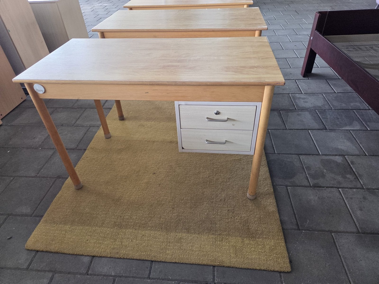2x Bureau Gratis, Huis en Inrichting, Ophalen, Gebruikt, X, X