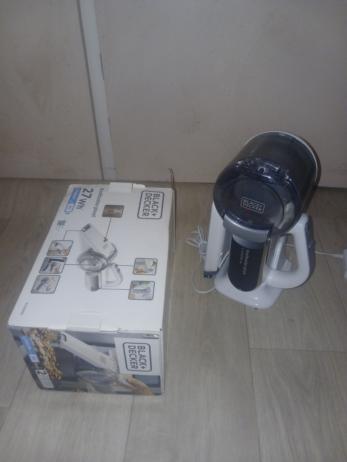 BLACK+DECKER dustbuster pivot 18V kruimeldief, Witgoed en Apparatuur, Overige merken, Kruimeldief, Draadloos, Ophalen of Verzenden