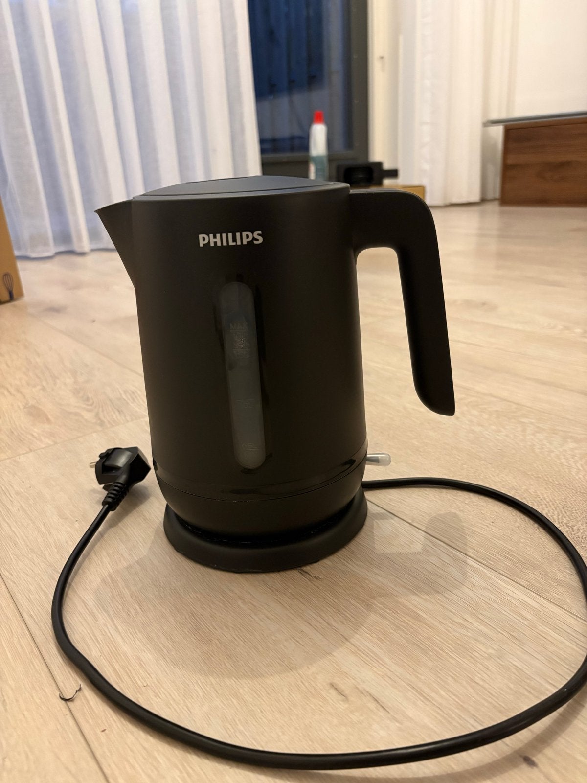 Philips Waterkoker Mat Zwart - Stijlvol en Functioneel, 1 tot 2 liter, Ophalen of Verzenden, Zo goed als nieuw, Draadloos