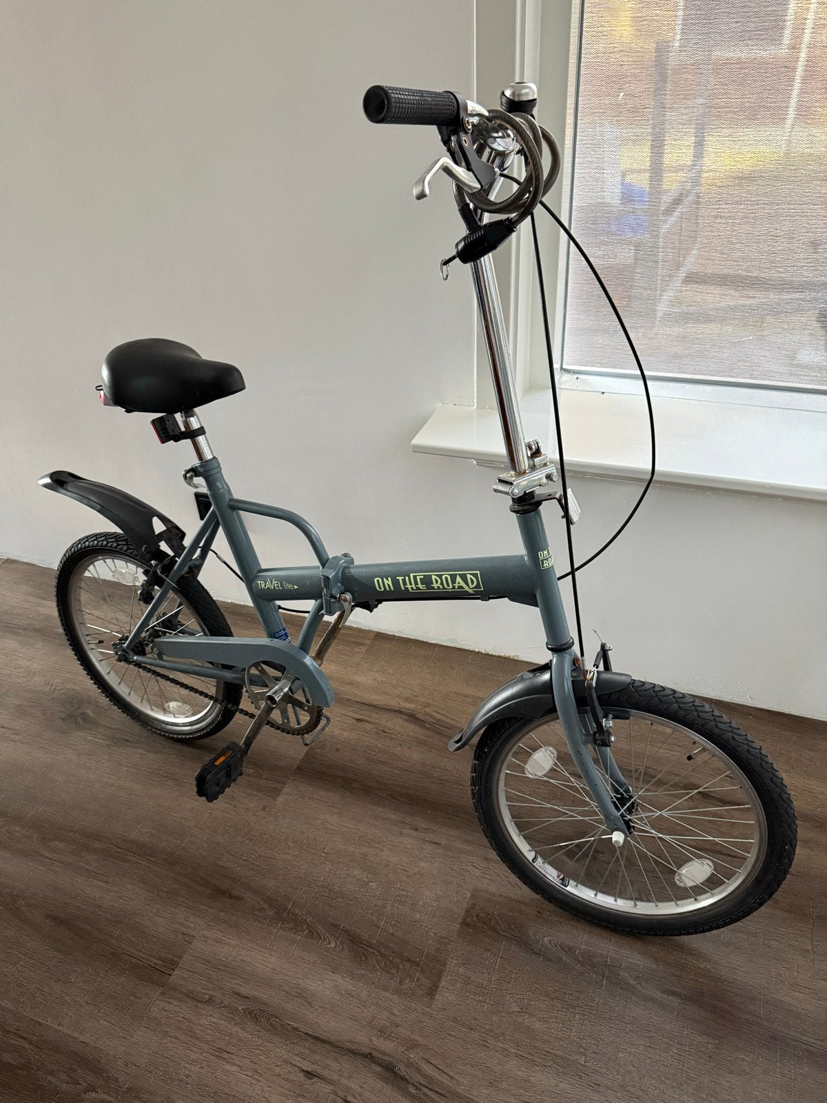 Hema Travel Lite vouwfiets - Grijs, 20 inch, Fietsen en Brommers, Fietsen | Vouwfietsen, 20 inch of meer, Gebruikt, Velgrem, Totaal opvouwbaar