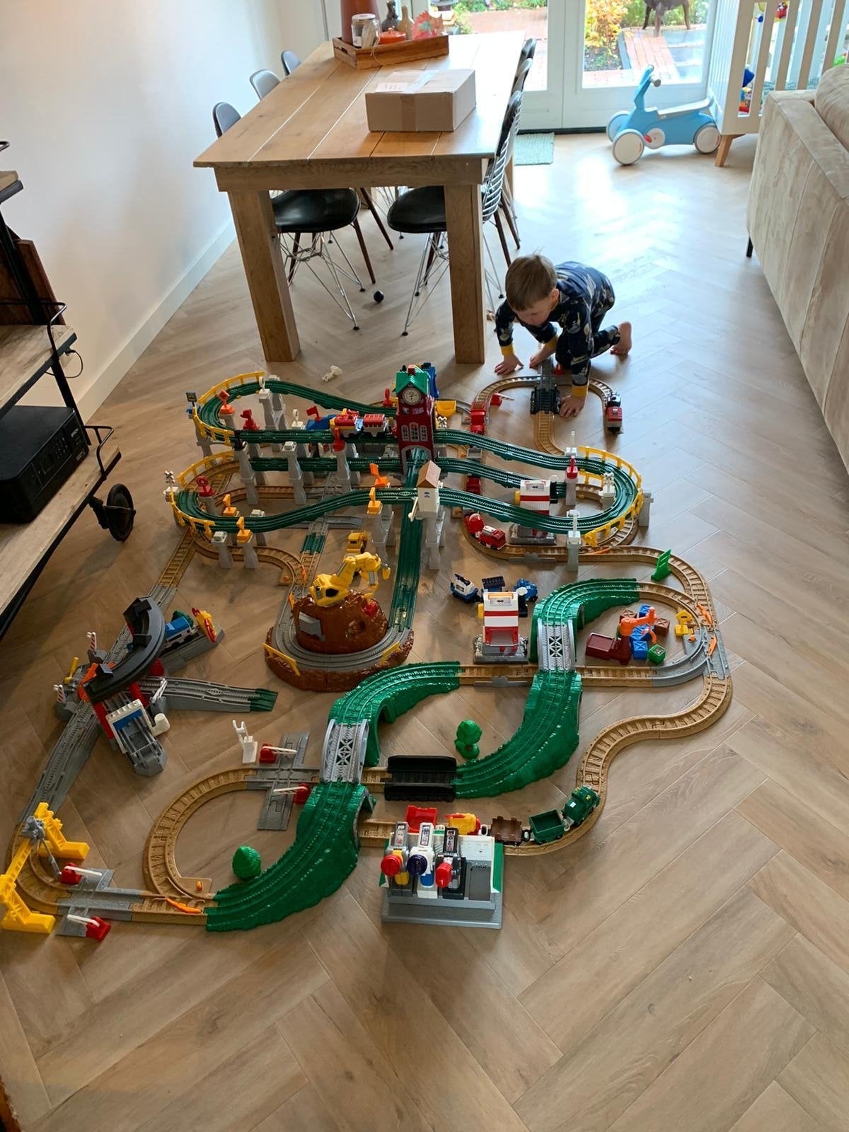 Fisher Price Geotrax treinset met diverse treintjes, Ophalen, Gebruikt, Jongen of Meisje