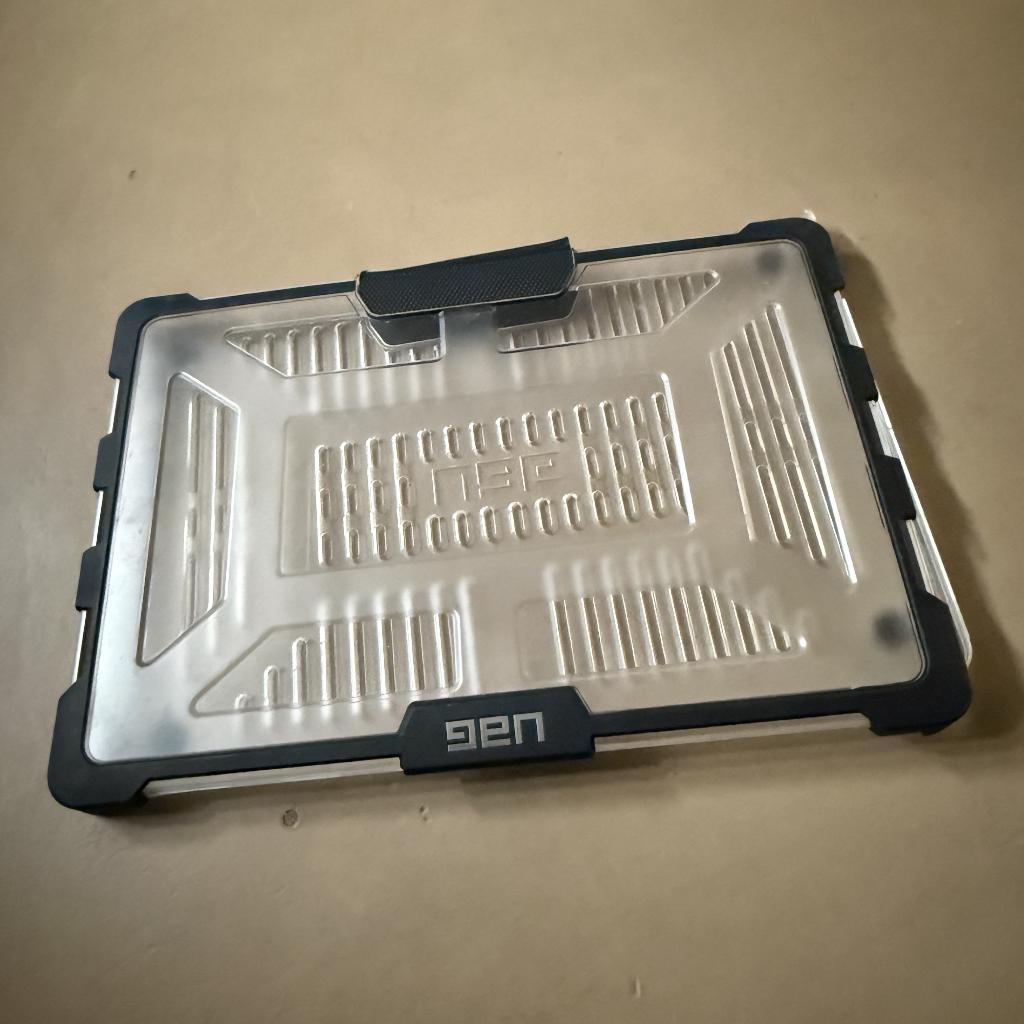 UAG bescherming MacBook 15,6", Verzenden, Zo goed als nieuw, Overige groottes, MacBook Air