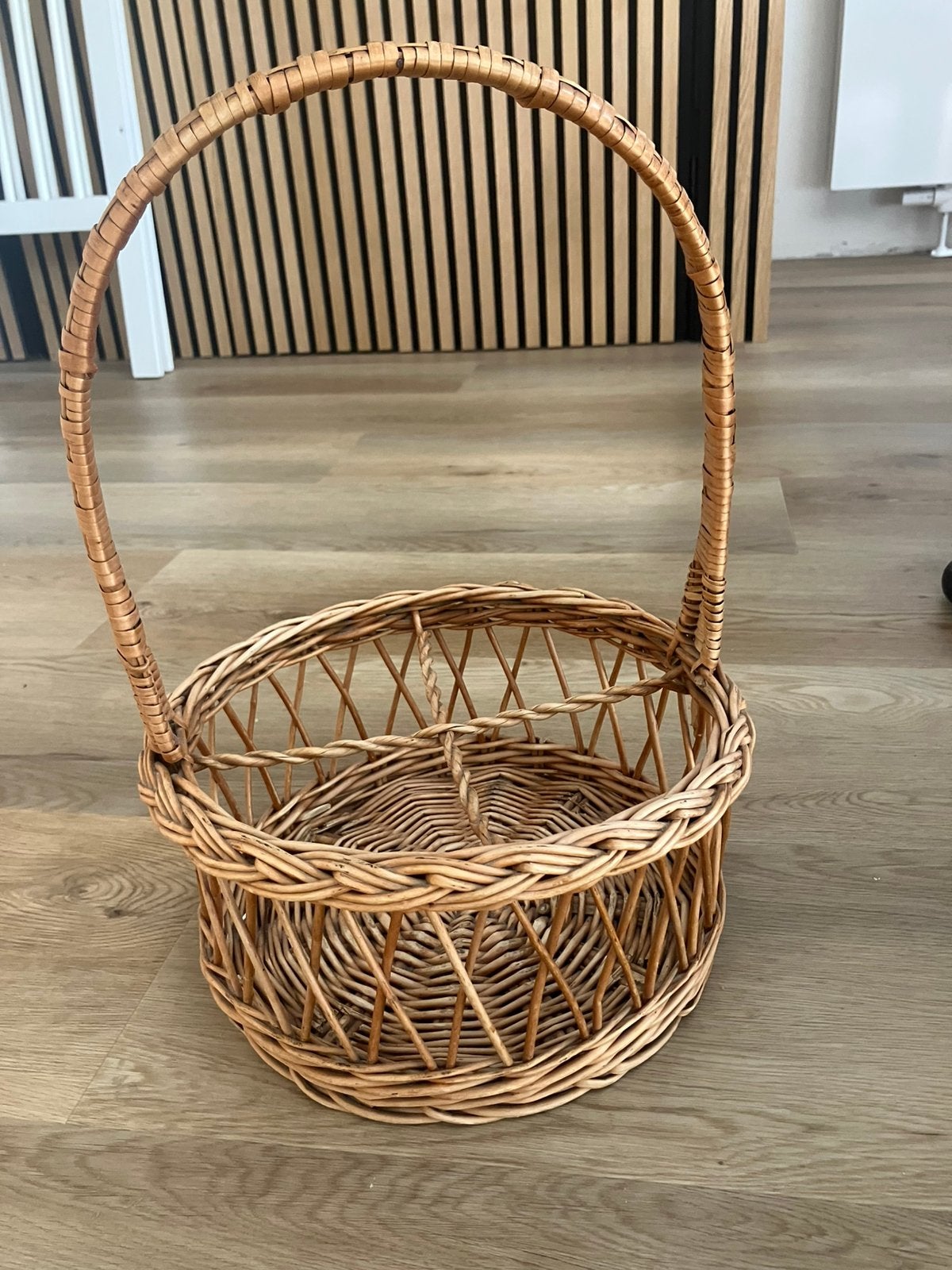 Leuke rieten mand, Ophalen, Zo goed als nieuw, Rond, Riet