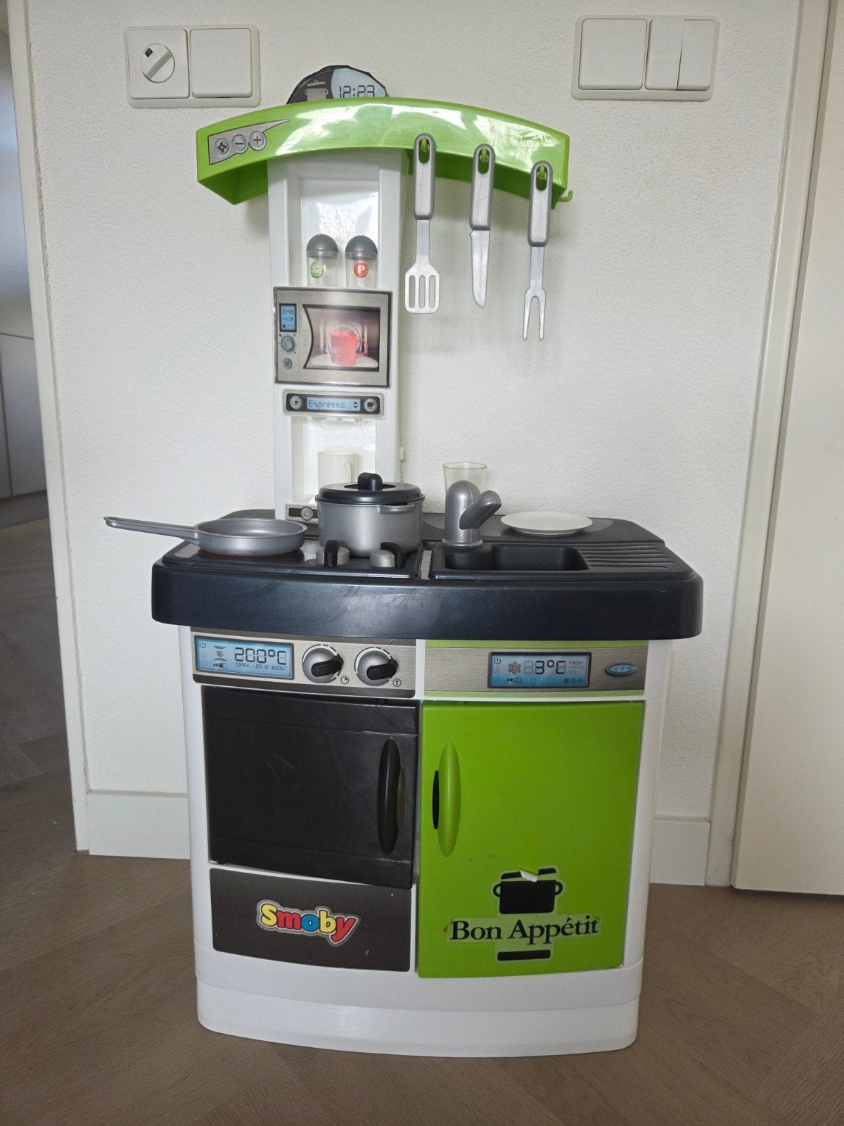 Leuk speelkeukentje van Smoby met accessoires, Kinderen en Baby's, Ophalen, Gebruikt, Kunststof, Speelkeuken