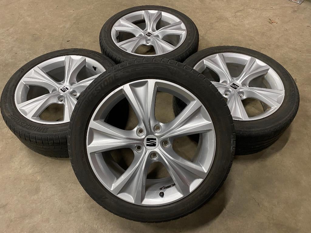 Diversen 17 inch originele velgen + zomerbanden Seat Leon, Gebruikt, Banden en Velgen, 17 inch, Ophalen of Verzenden