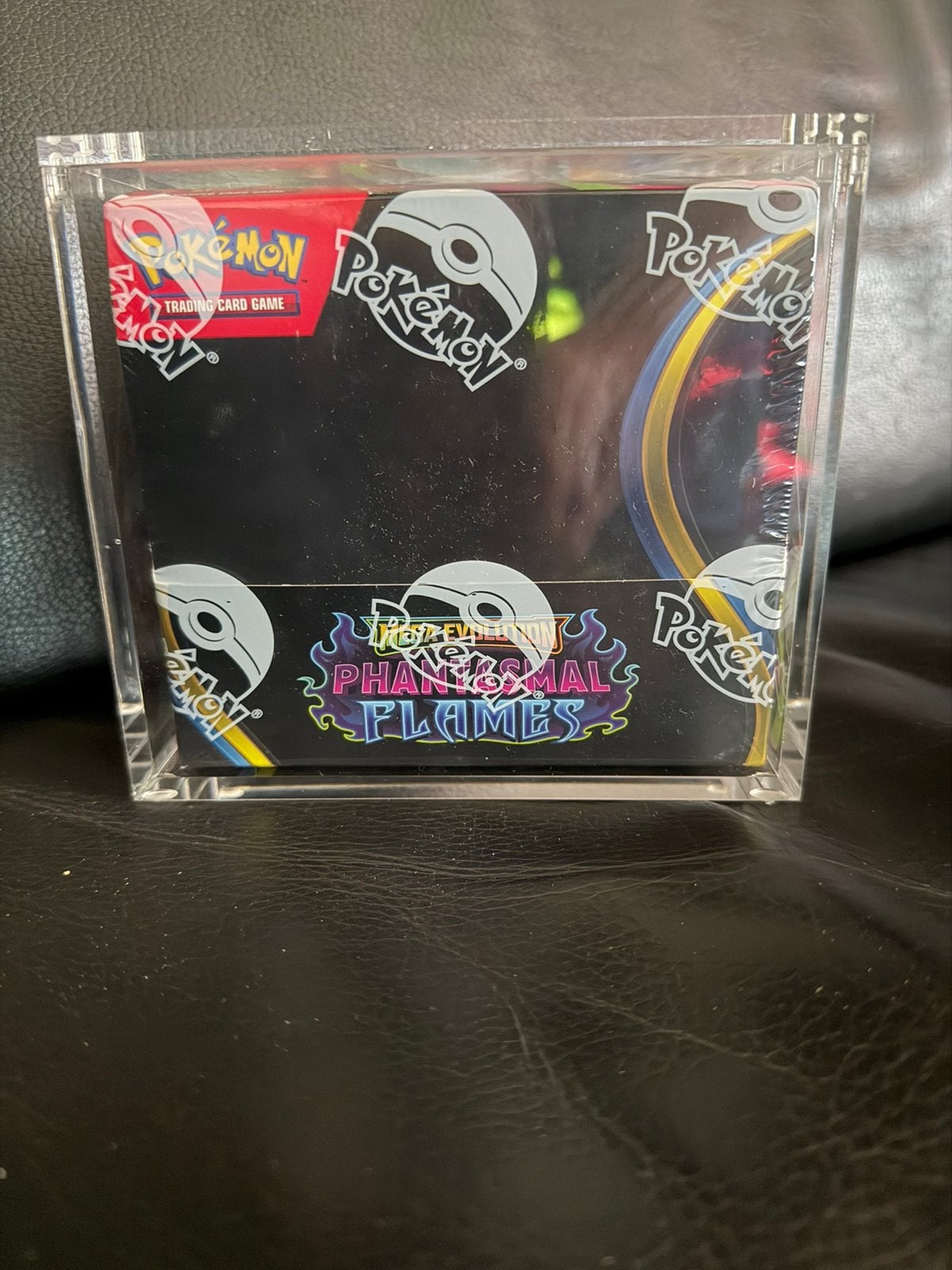 Phantasmal Flames boosterbox (in acryl), Verzenden, Nieuw, Boosterbox