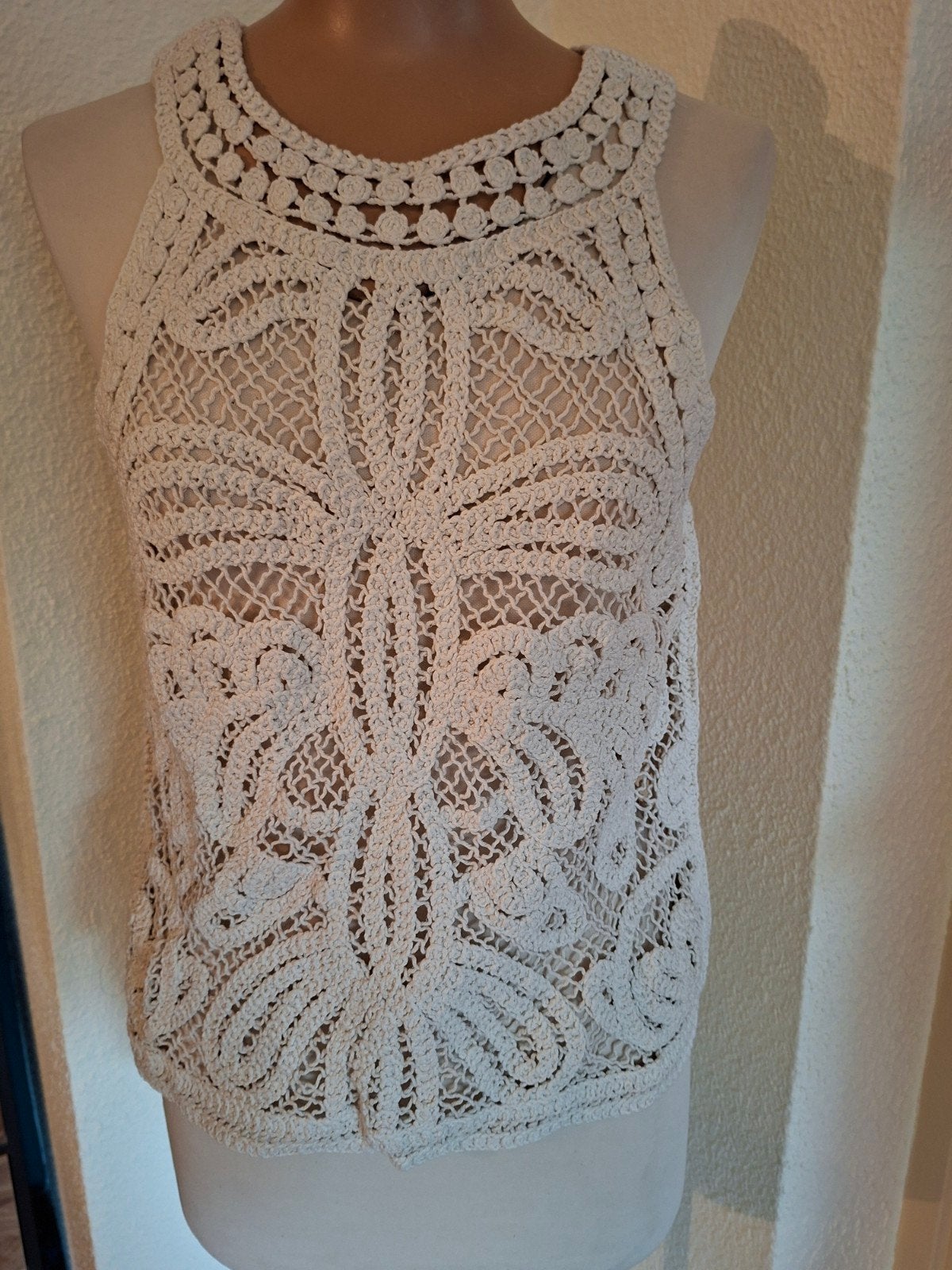 Mooie gehaakte top maat S, Kleding | Dames, Beige, Ophalen of Verzenden, Zo goed als nieuw, Maat 36 (S)