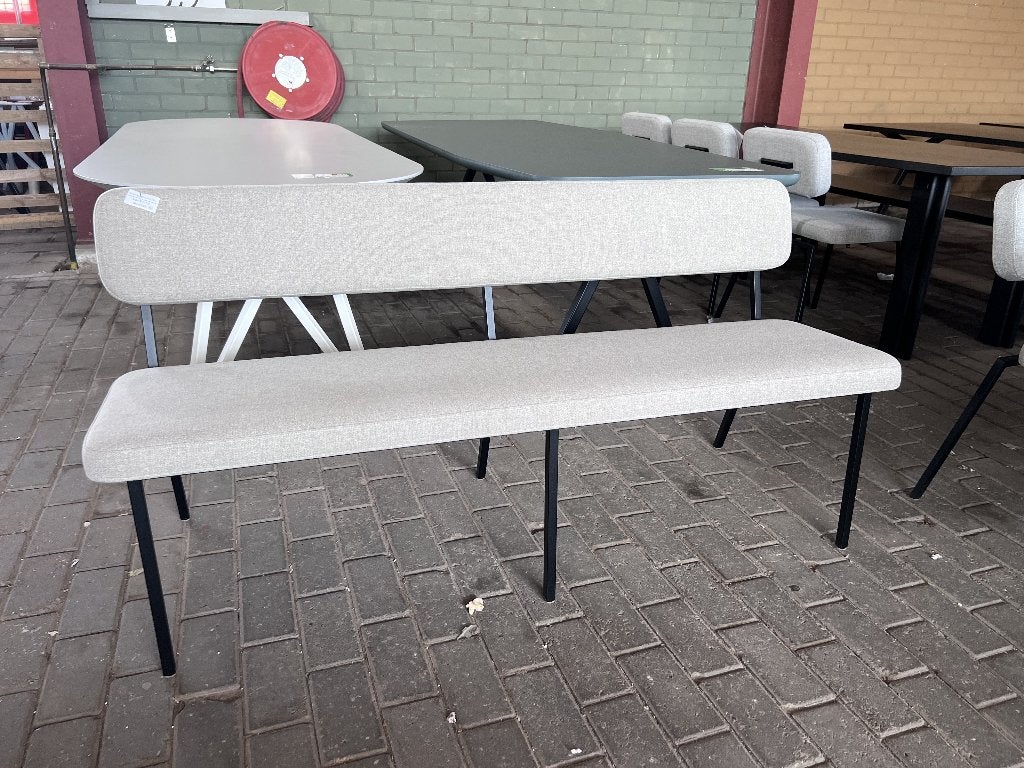 Studio Henk Coode eettafelbank Beige | Van €1119, nu, Overige kleuren, Studio Henk, Nieuw, Ophalen of Verzenden
