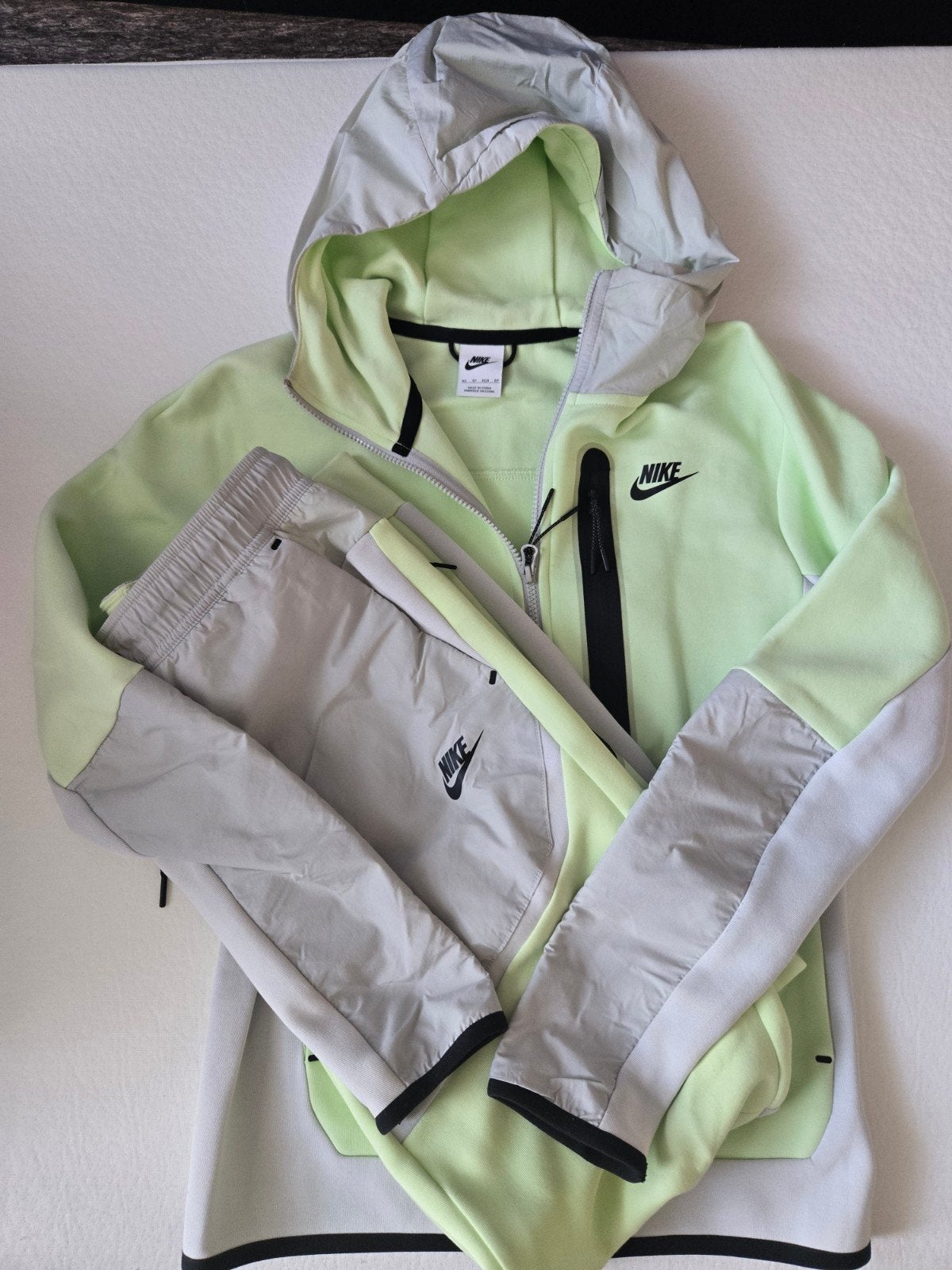 Origineel Nike Tech Fleece maat XS/S, Geel, Nike, Ophalen of Verzenden, Gedragen
