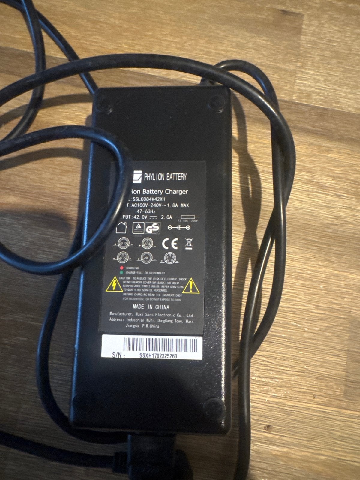 Phylion Li-ion Batterijlader 42V 2.0A, Fietsen en Brommers, Fietsaccessoires | Fietsaccu's, Ophalen of Verzenden, Gebruikt