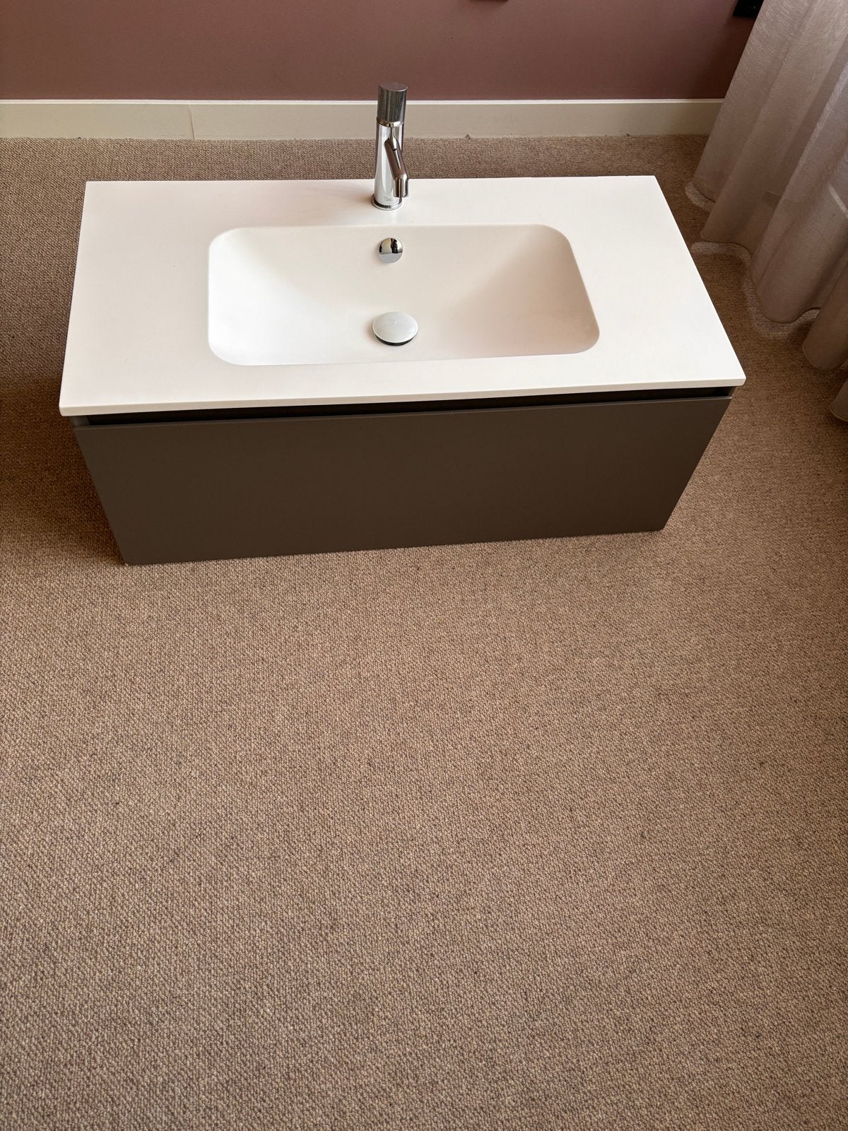 Moderne wastafel met onderkast en kraan, Ophalen, 50 tot 100 cm, Zo goed als nieuw, Minder dan 100 cm