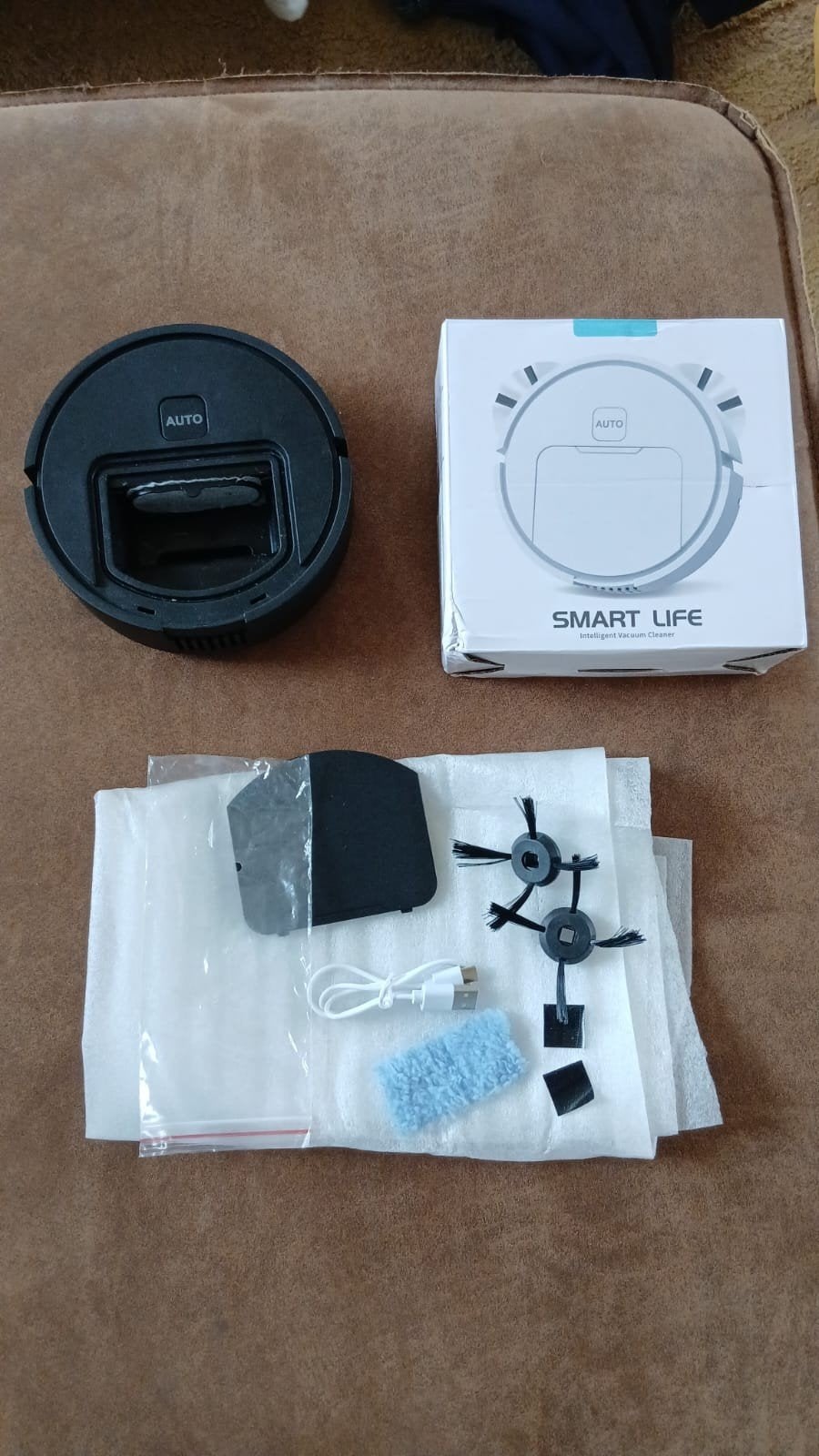 Nieuwe mini robot stofzuiger - nooit gebruikt, alleen getest