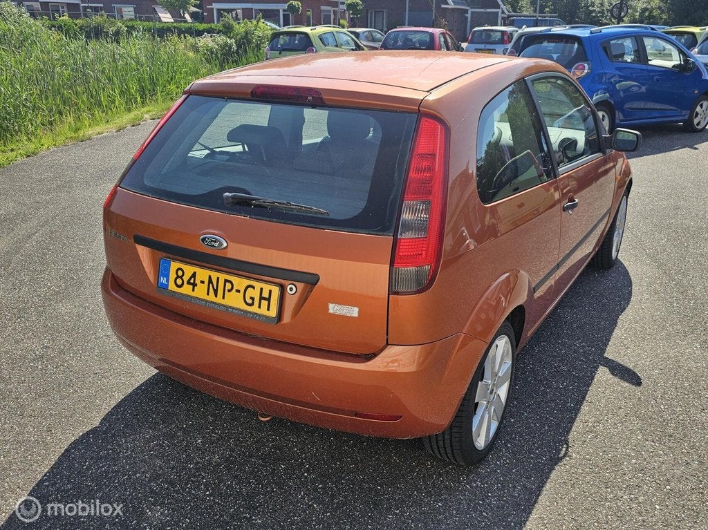 Ford Fiesta 1.6-16V Trend I Airco I Elektr.-pakket I NAP!, 1596 cc, 4 cilinders, Bruin, Origineel Nederlands