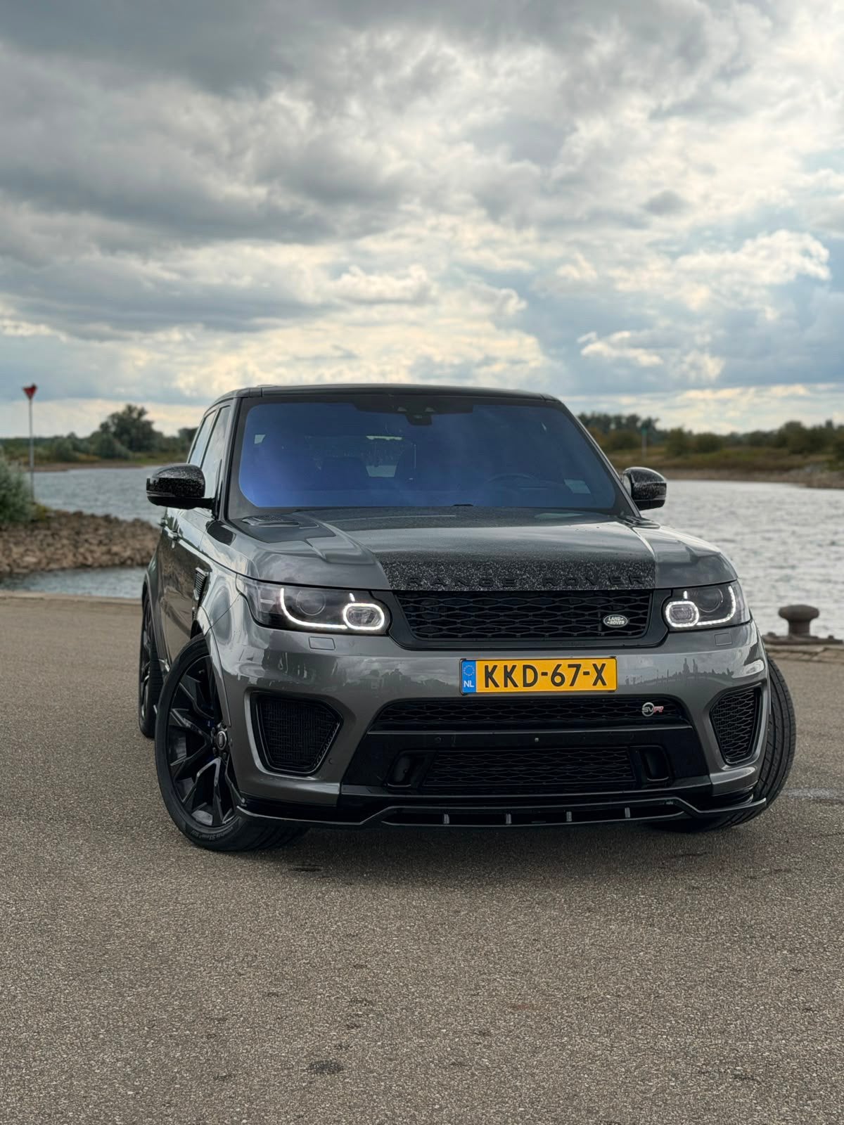 Land Rover Range Rover (sport) 5.0 V8 SC AUT 2017 Grijs, Auto's, Automaat, 8 cilinders, 3000 kg, Bedrijf