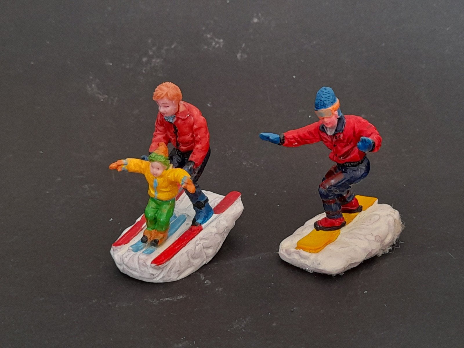 lemax kerst figuren c65 ski kerstdorp sneeuw winterdorp, Verzenden