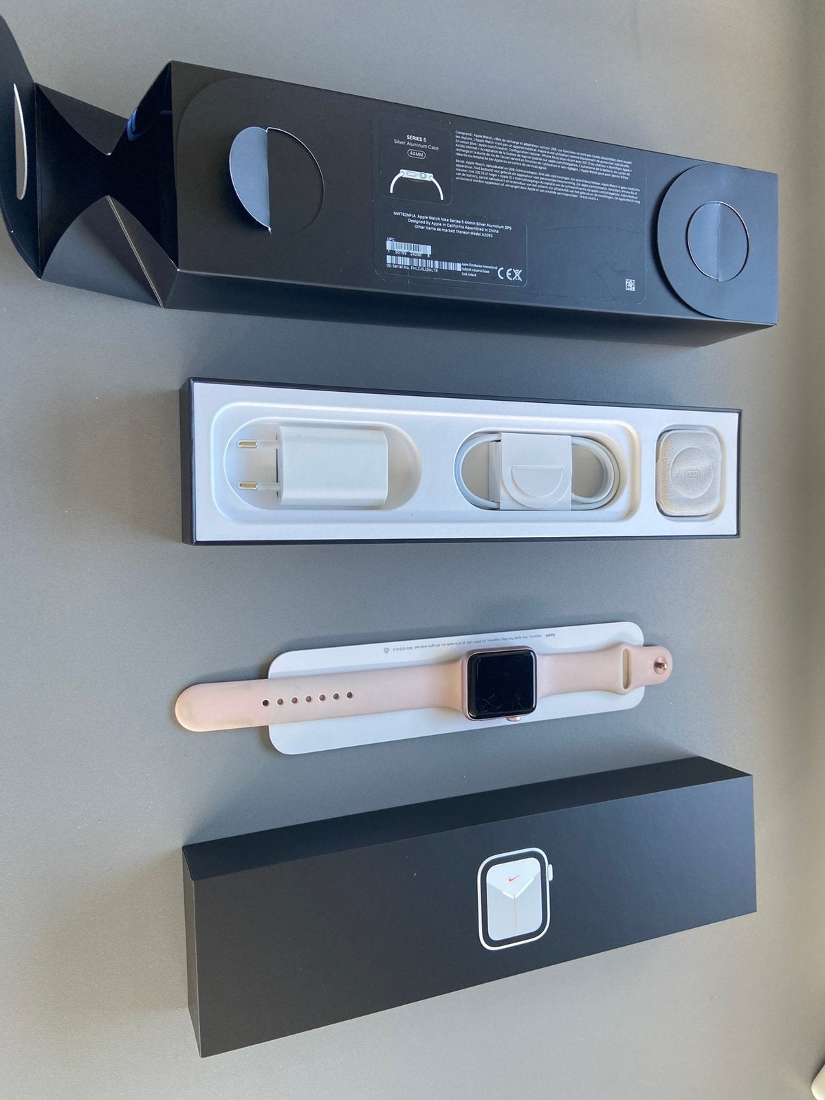 Apple Watch 50 M Series 2, IOS, Ophalen of Verzenden, Zo goed als nieuw, Waterdicht