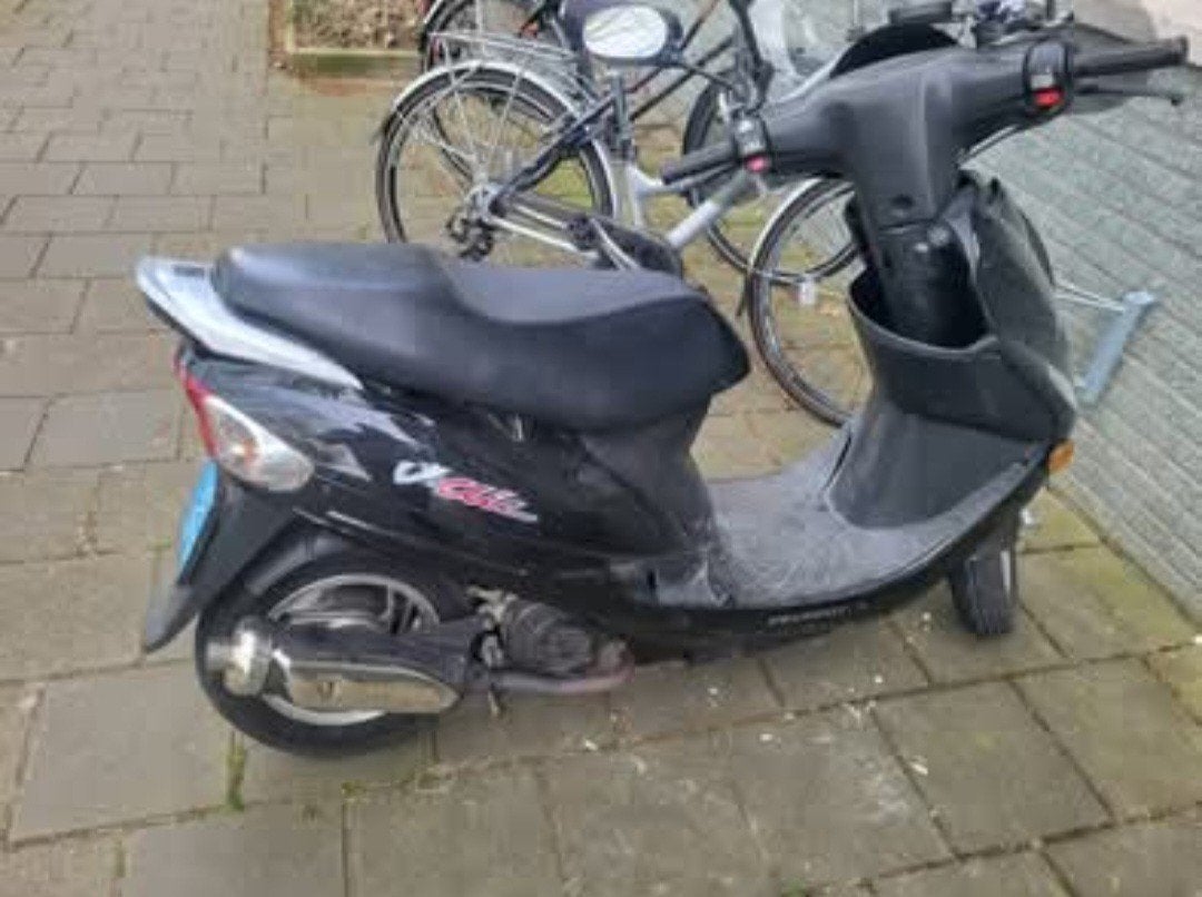 Snorscooter Peugeot V-Clic - Zwart, Goed Onderhouden, Ophalen, Gebruikt, Benzine, Peugeot