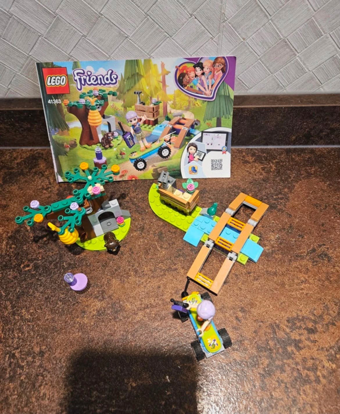 LEGO Friends 41363 Mia's Bosavontuur - Compleet met doos, Ophalen of Verzenden, Zo goed als nieuw