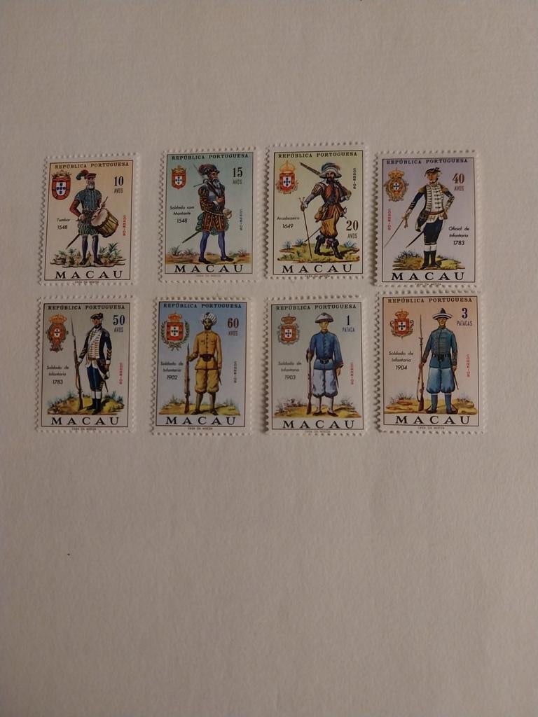 Macau 432-439uniformen 1967 postfris mi 140eu, Ophalen of Verzenden, Dier of Natuur