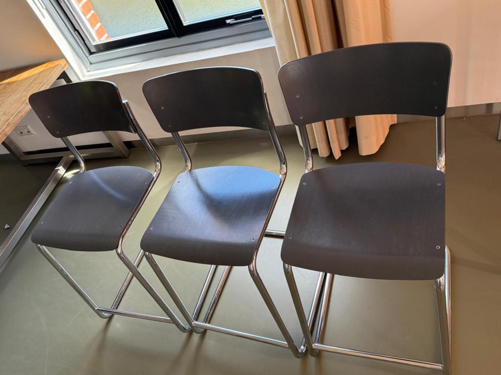 Thonet S 43 H barkrukken ontworpen door Mart Stam set van 3, Ophalen, 60 tot 90 cm, Zo goed als nieuw, 3 krukken