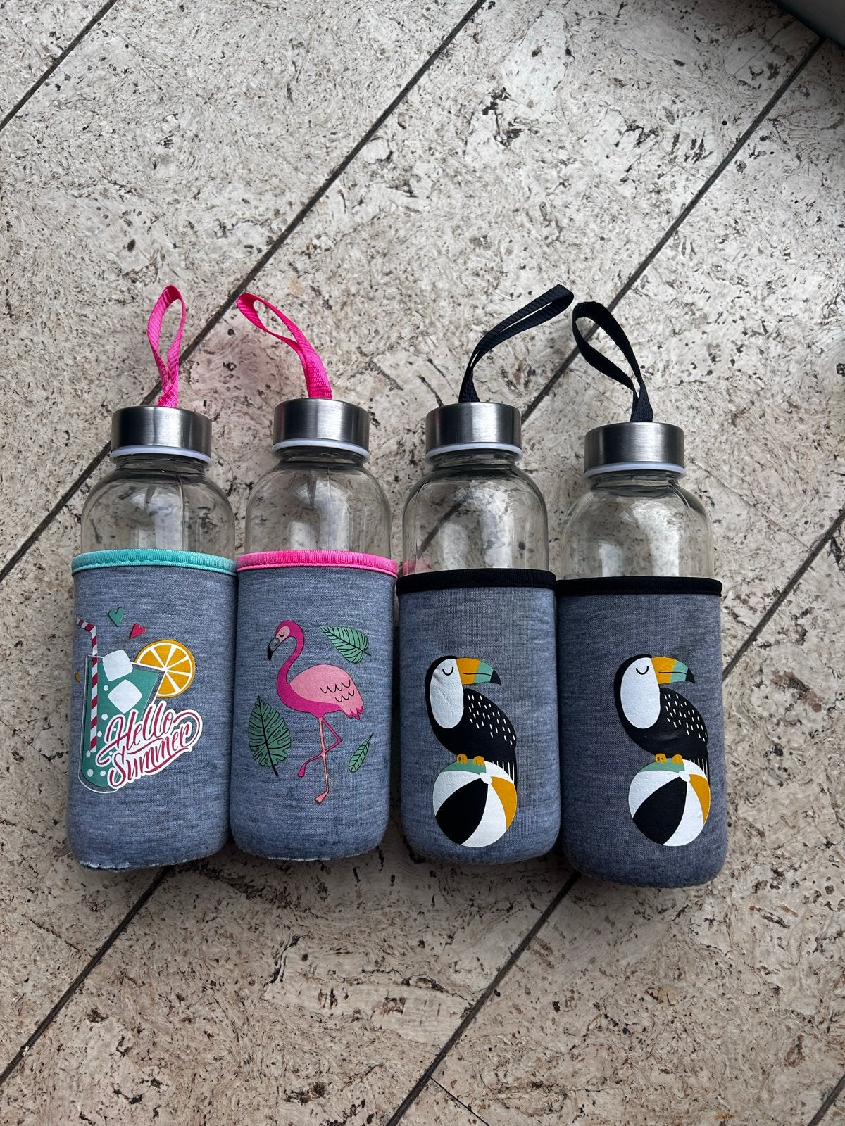 Glazen drinkflessen met hoesjes (4 stuks), Ophalen of Verzenden, Zo goed als nieuw