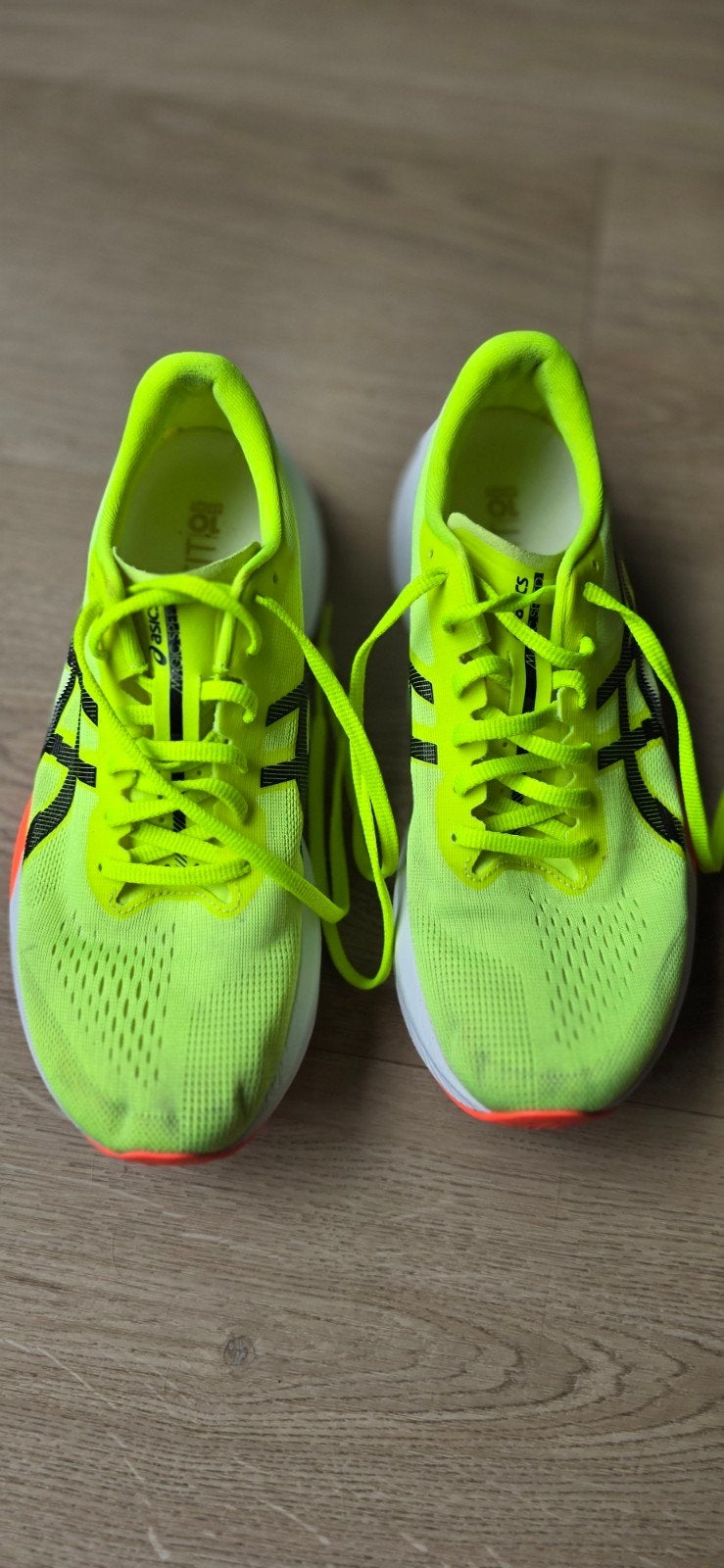 ASICS Magic Speed hardloopschoenen maat 42, Verzenden, Sportschoenen, Geel, Zo goed als nieuw