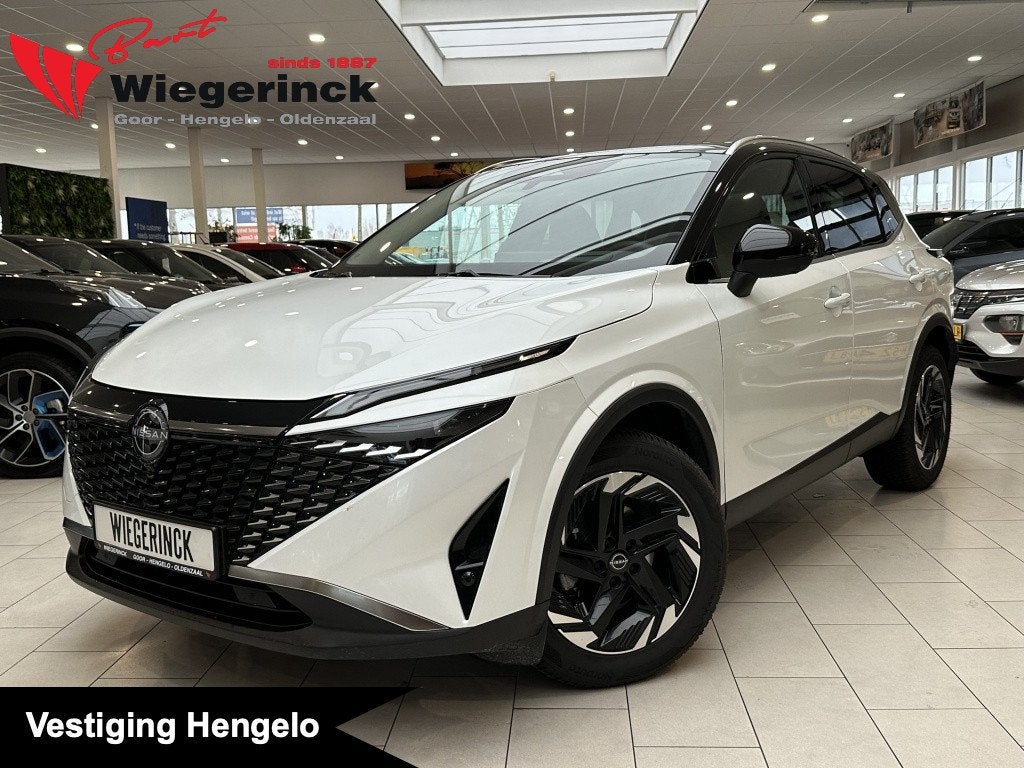 Nissan QASHQAI 1.3 MHEV X N-Connect [ STUUR VERWARMING I ELE, Auto's, Automaat, 12 maanden, Stof, Wit