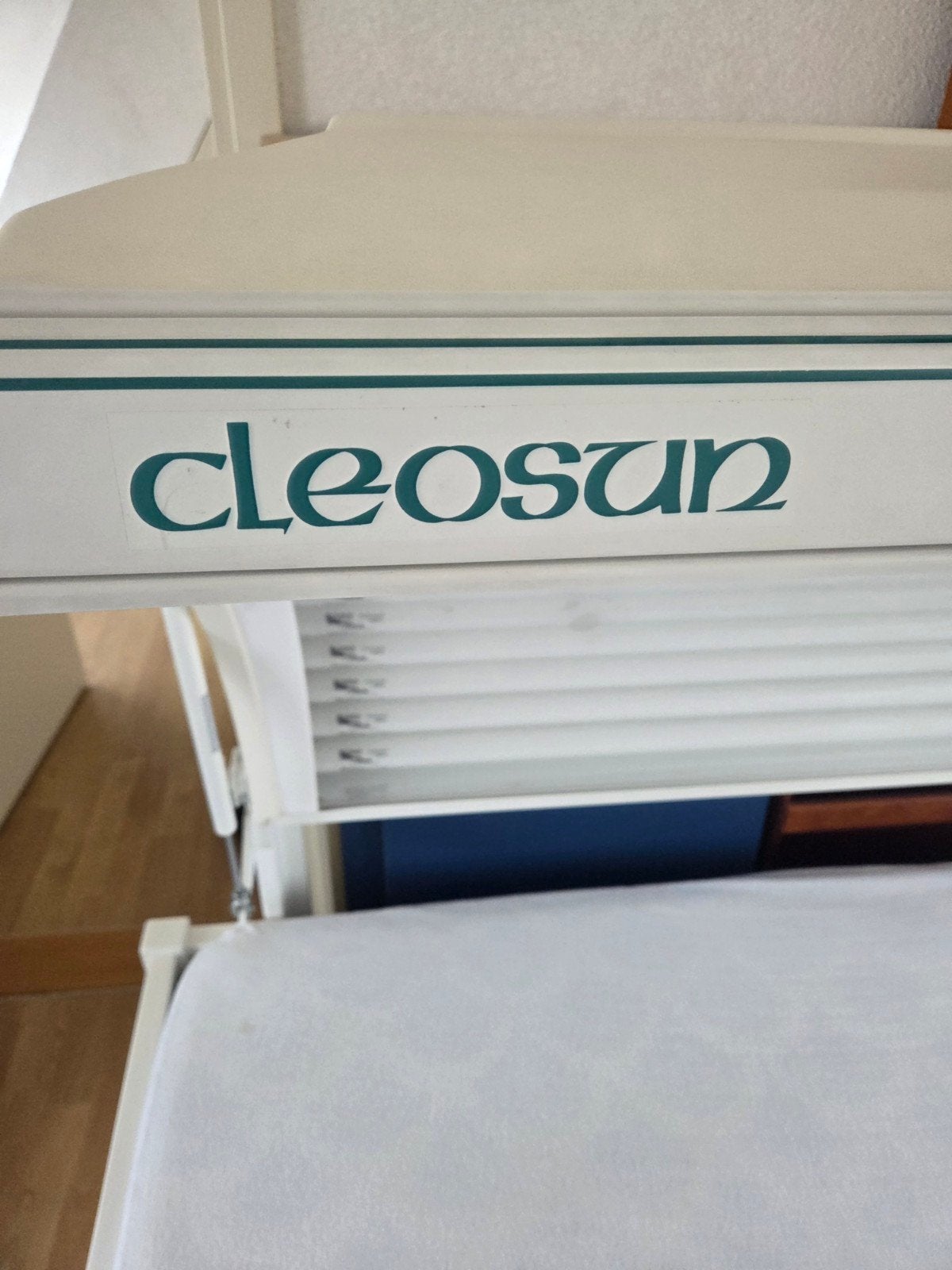 Zonnebank Cleosun, Ophalen, Gebruikt, Zonnebank enkelzijdig, 10 tot 15 lampen