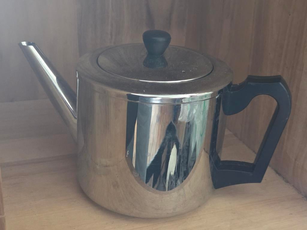 Metalen theepot met zwart handvat Douwe Egberts, Huis en Inrichting, Keuken | Keukenbenodigdheden, Ophalen of Verzenden, Gebruikt