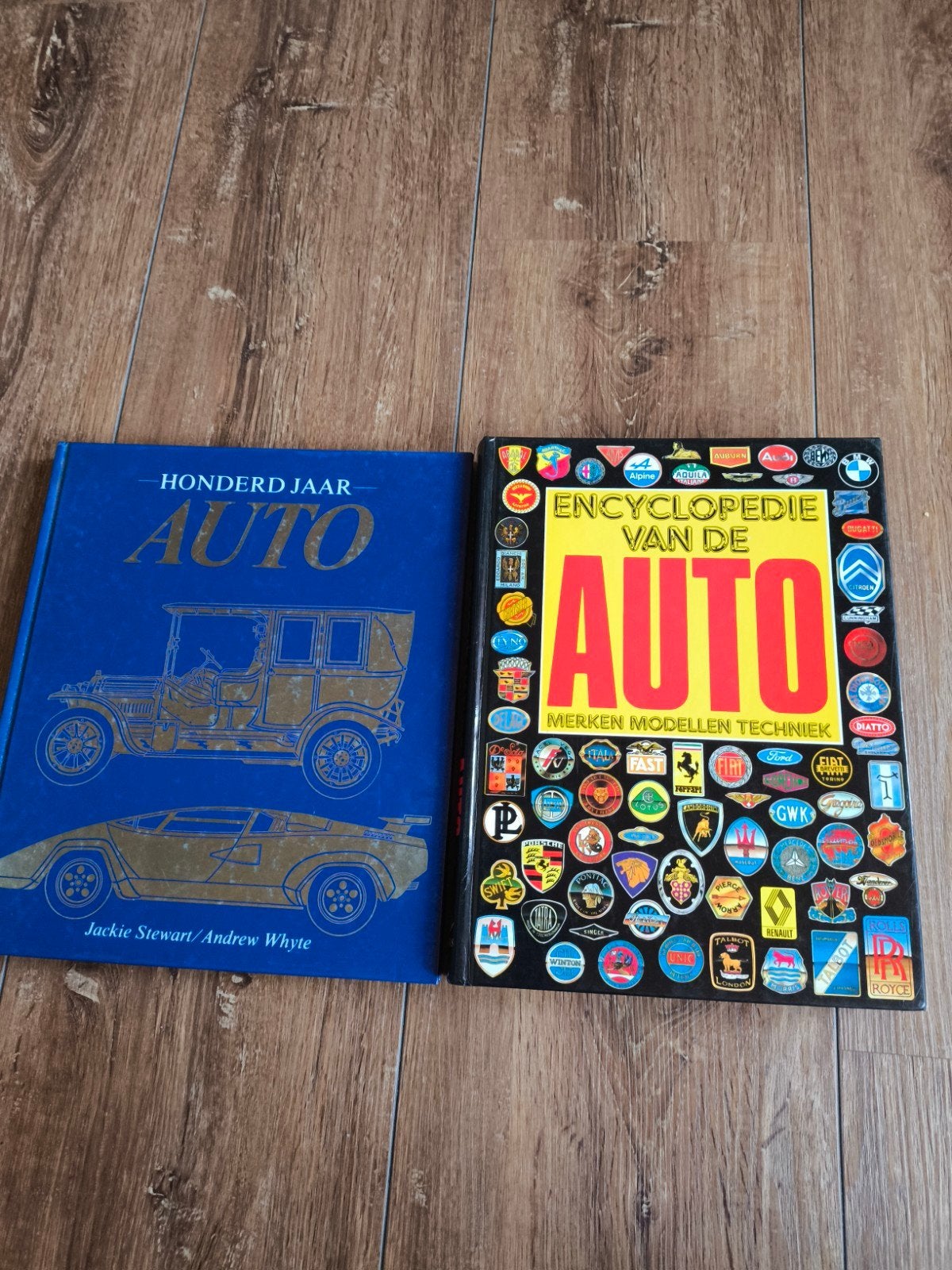 Encyclopedie van de Auto & Honderd Jaar Auto Boeken, Boeken, Ophalen of Verzenden, Gelezen, Algemeen, Diverse auteurs, Jackie Stewart, Andrew Whyte