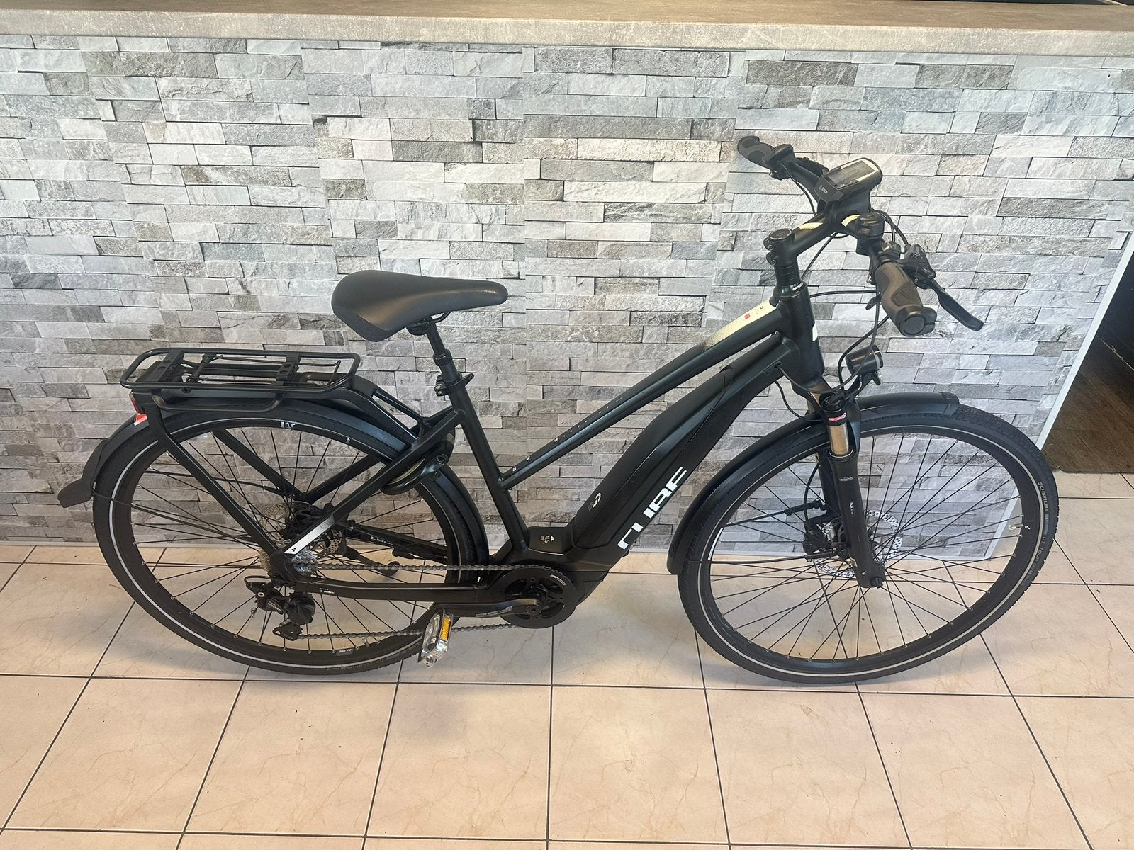 E-Bike Cube H50cm. V10 Bosch Active Line middenmotor