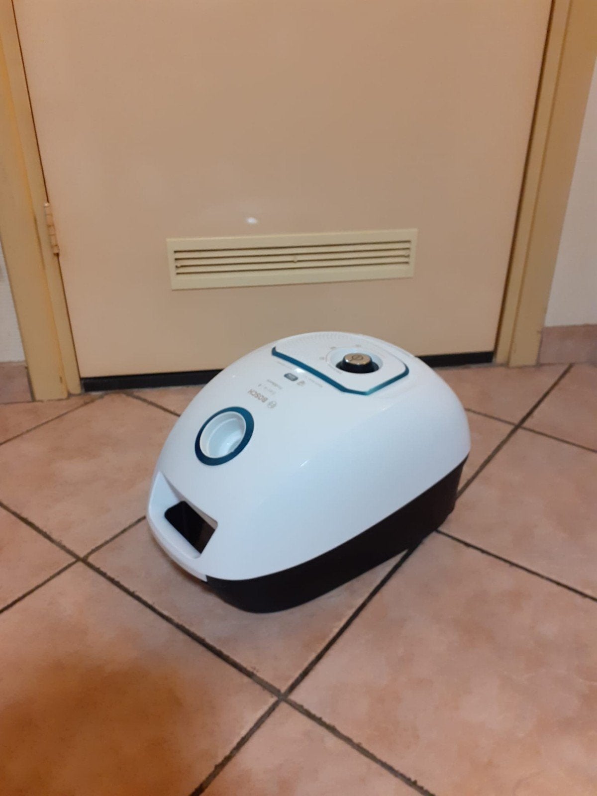 Te koop zeer goed onderhouden Bosch stofzuiger, Ophalen of Verzenden, Zo goed als nieuw