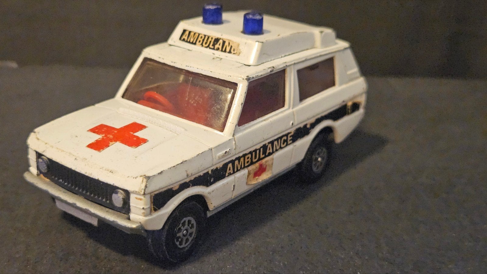 corgi toys ambulance, Ophalen of Verzenden, Gebruikt, Auto, Corgi