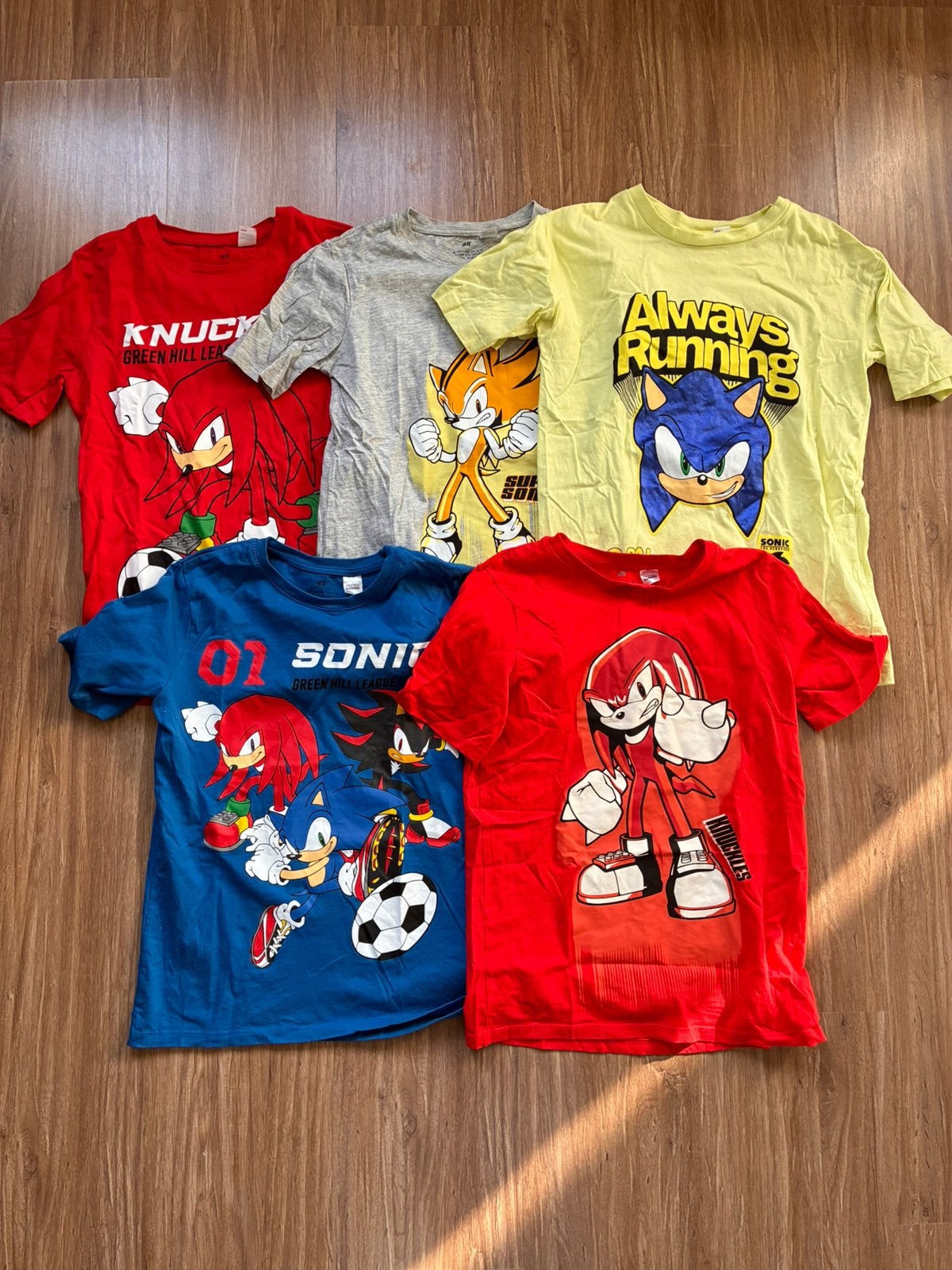 Sonic shirtjes maat 134/140 (knuckles shadow super sonic), Kinderen en Baby's, Ophalen of Verzenden, Gebruikt, Jongen, Shirt of Longsleeve