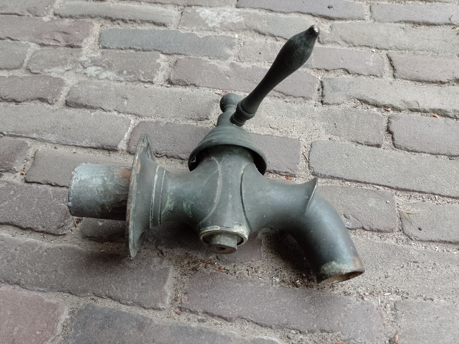Antieke koperen kraan uit boerderij gootsteen, Minder dan 75 liter, Ophalen of Verzenden, Metaal