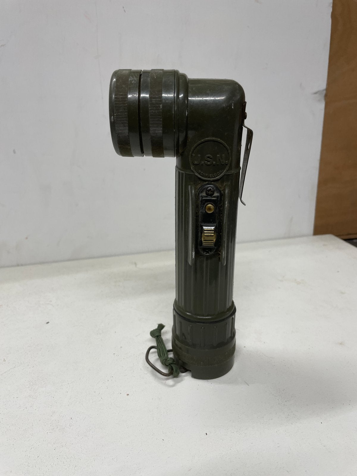 Vintage U.S.N. Militaire Zaklamp - Groen, Ophalen of Verzenden