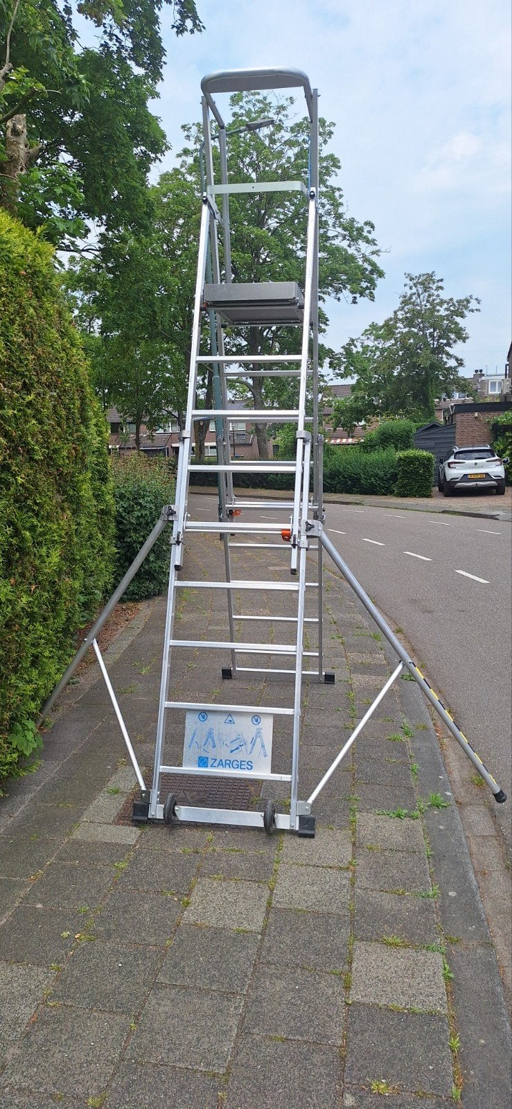 Zarges platformtrap / werktrap met wielen, Doe-het-zelf en Verbouw, Ladders en Trappen, Ophalen, Zo goed als nieuw, Opvouwbaar of Inschuifbaar