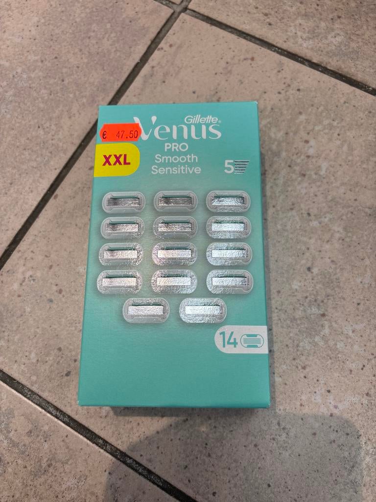 Gillette Venus Pro Smooth Sensitive Scheermesjes XXL (14 st), Ophalen of Verzenden, Nieuw, Overige typen