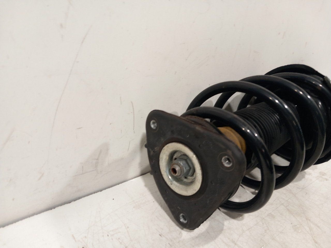 Veerpoot rechts voor Volvo V40, Auto-onderdelen, Onderdelen@venauto.nl, Van der Ven Autorecycling B.V., Gebruikt, Ettenseweg 76, 4706 PB Roosendaal, The Netherlands