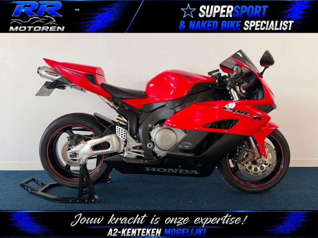 Honda Sport CBR 1000RR SC57 Fireblade FULL - RED - EDITION, Motoren, Bedrijf, Super Sport, Sportuitlaat, Meer dan 35 kW