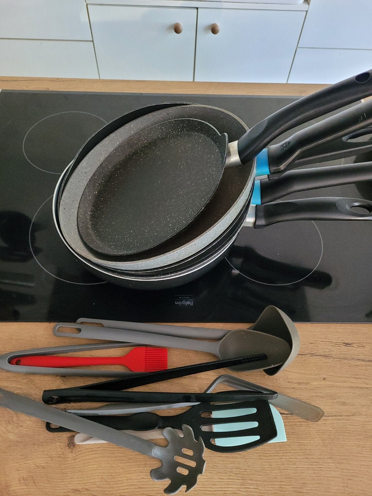 Pannenset met keukengerei - Gebruikt, Ophalen, Gebruikt, Antiaanbaklaag, BK